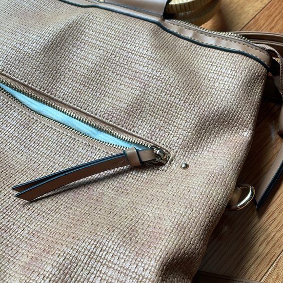 Adjustable Target backpack - Picture 2 of 9